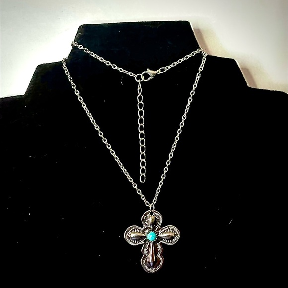New Sterling Silver Handmade Natural Turquoise Religious Catholic Cross Necklace - Picture 5 of 14